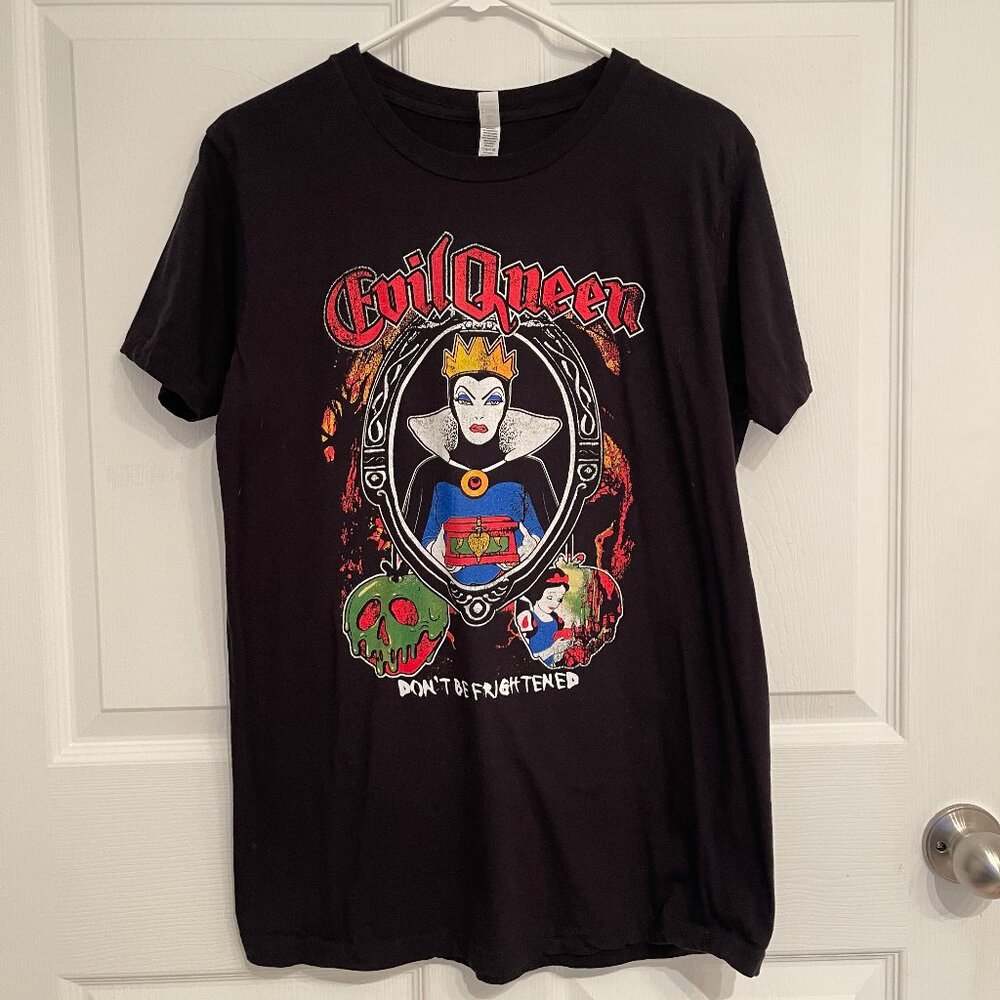 2/$15 Evil Queen Mens Size Medium T-Shirt